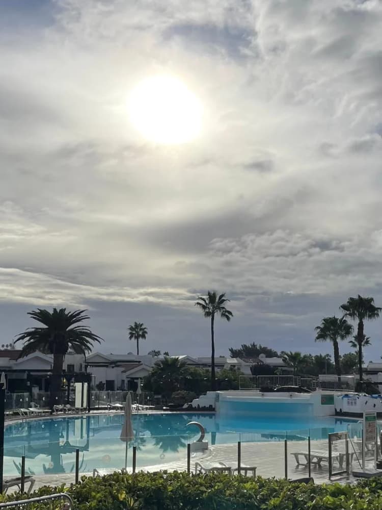 Pool.jpg